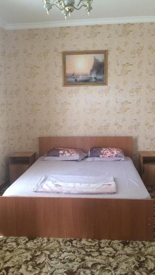 Гостевой Дом В Гагре กากรา ภายนอก รูปภาพ